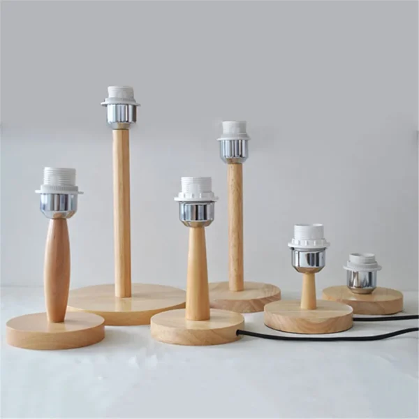 pied de lampe à poser en bois