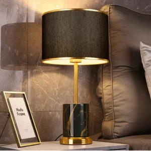 Lampe à poser contemporaine noire dorée