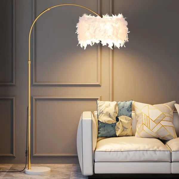 lampe à poser en plumes moderne