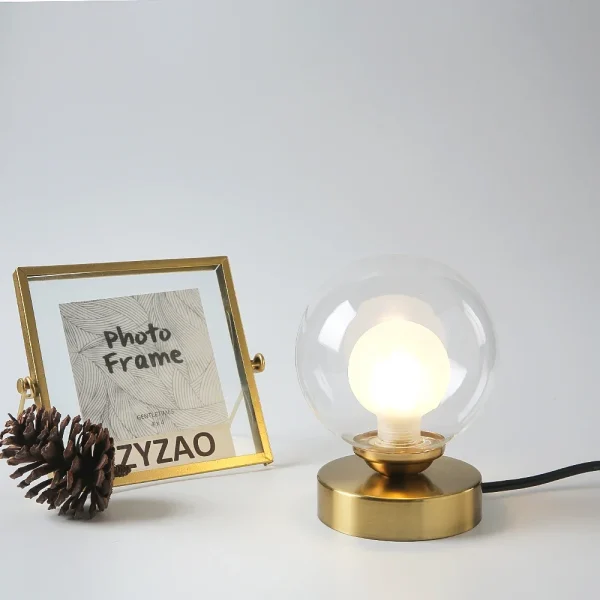 petite lampe en forme de boule