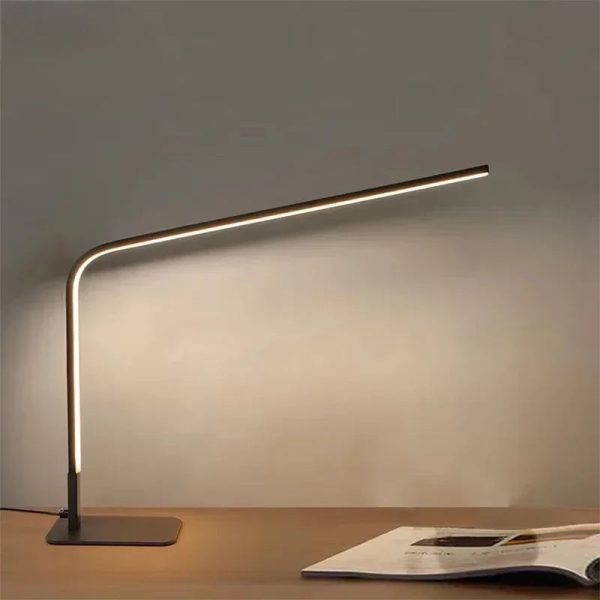lampe de bureau LED moderne noire
