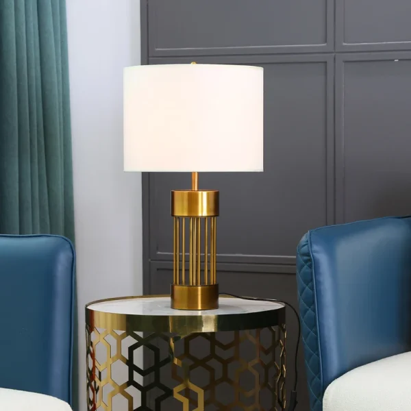 Lampe à poser tendance dorée