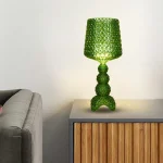 Lampe moderne noire à poser