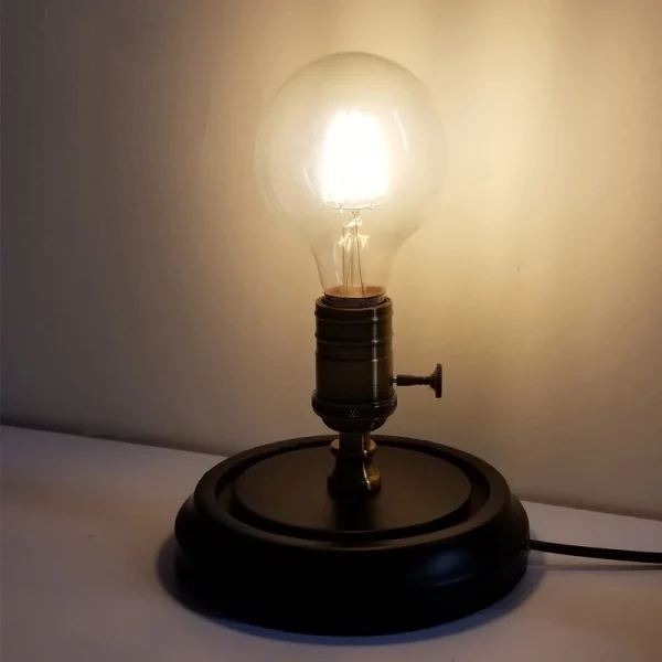 socle vintage industrielle pour lampe à poser