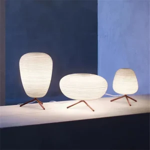 Lampe à poser en verre motif spirale
